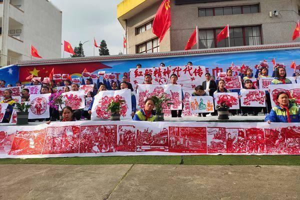 张进华:以城市级车路云一体化试点应用,构建智能网联汽车产业发展新优势